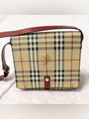 Vintage Burberry cross body bag